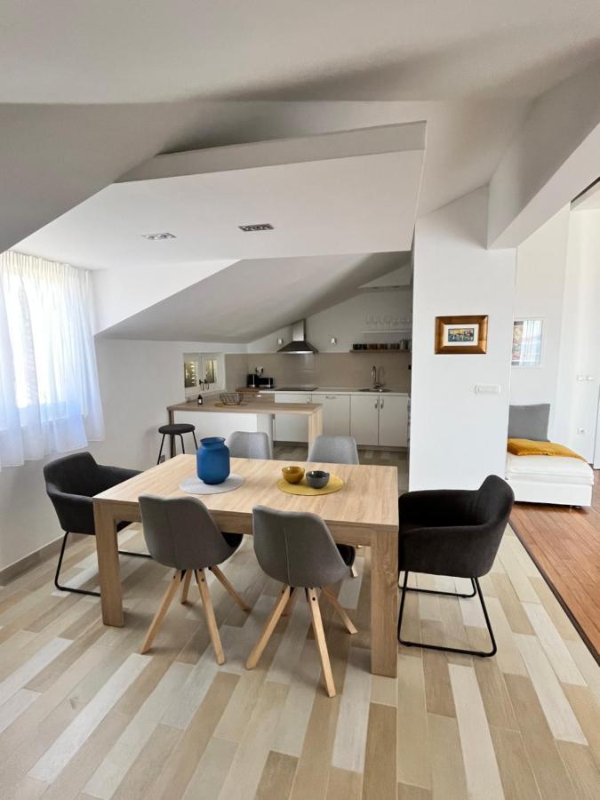 Sky - Beautiful Rooftop Apartment With Shared Pool Split Eksteriør billede