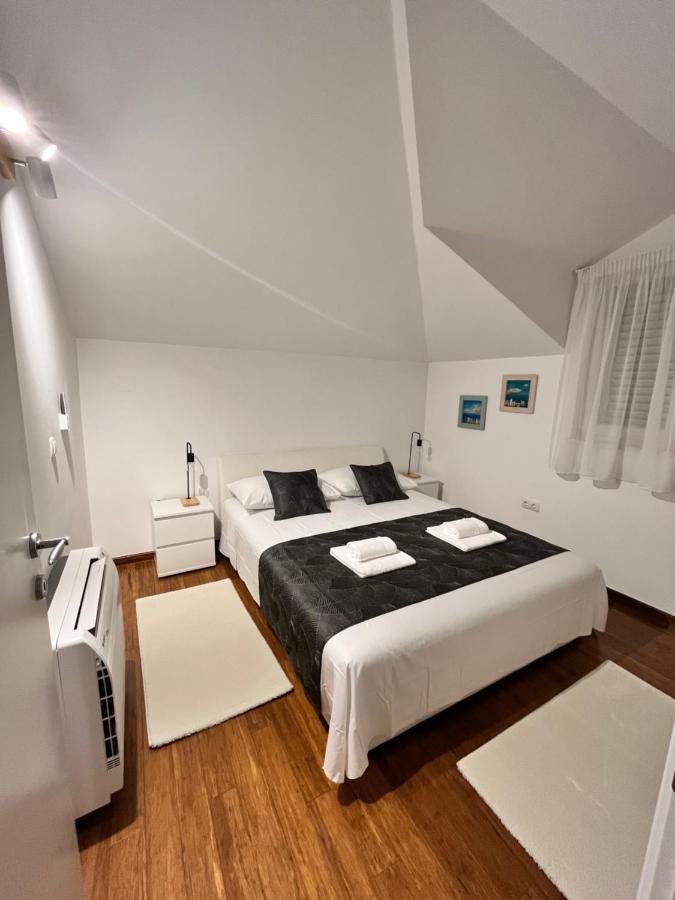 Sky - Beautiful Rooftop Apartment With Shared Pool Split Eksteriør billede